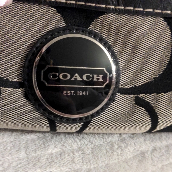Coach Black/Grey Signature Canvas and Patent Leather Tote - Picture 2 of 16